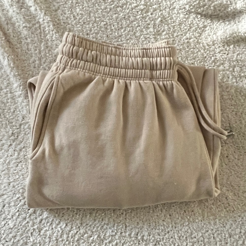 Beige/Cream Sweatpants
